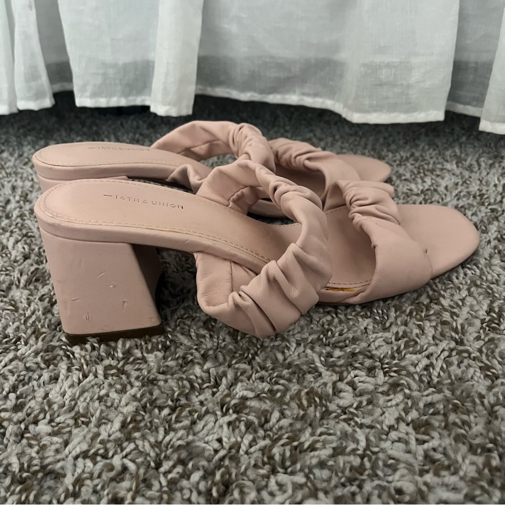 Women's Pink Ruffle Slide Sandals - Picture 4 of 6